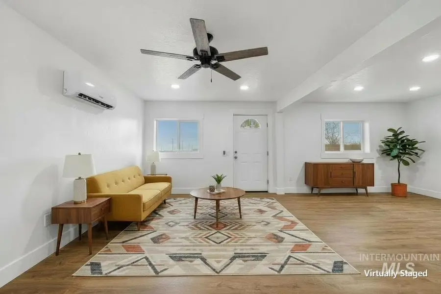 480 Railroad Ave W, Hansen, ID 83334 - #2