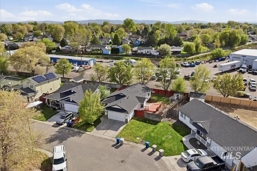 76 S Chase St, Nampa, ID 83687 - #3