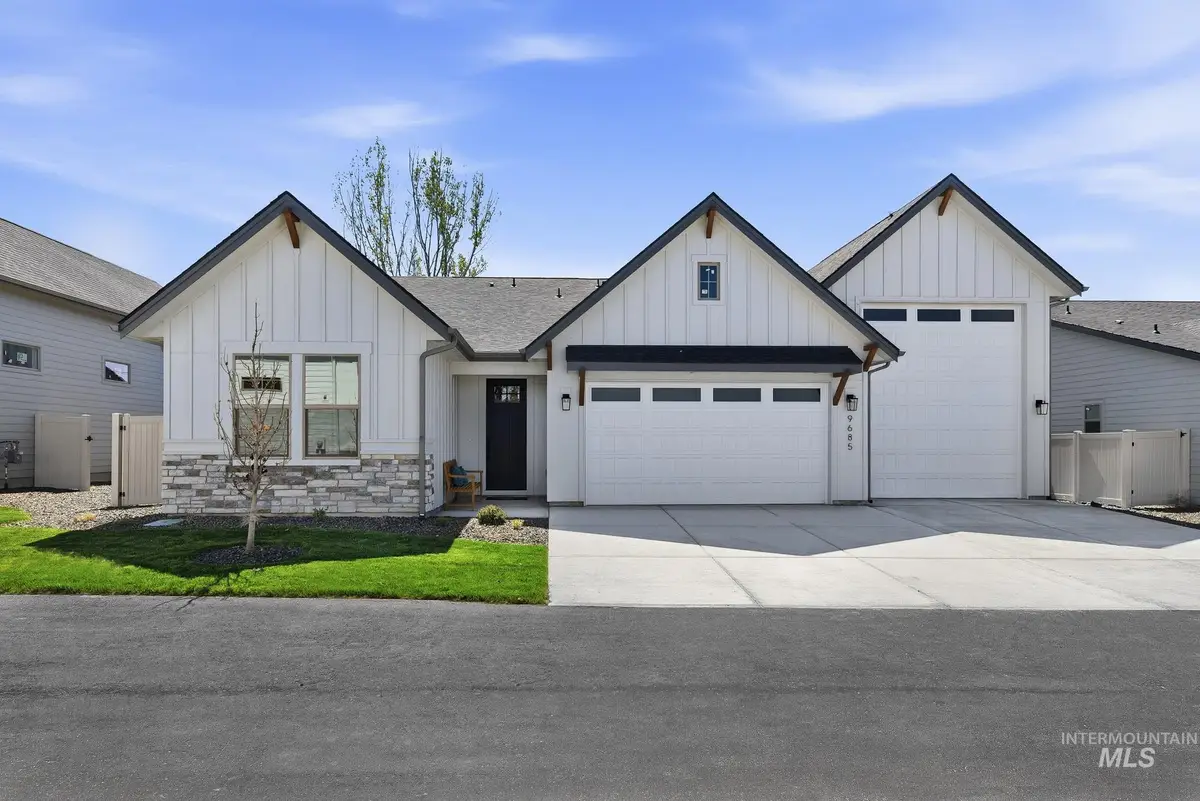 9685 W Snow Wolf Ln, Star, ID 83669 - #1