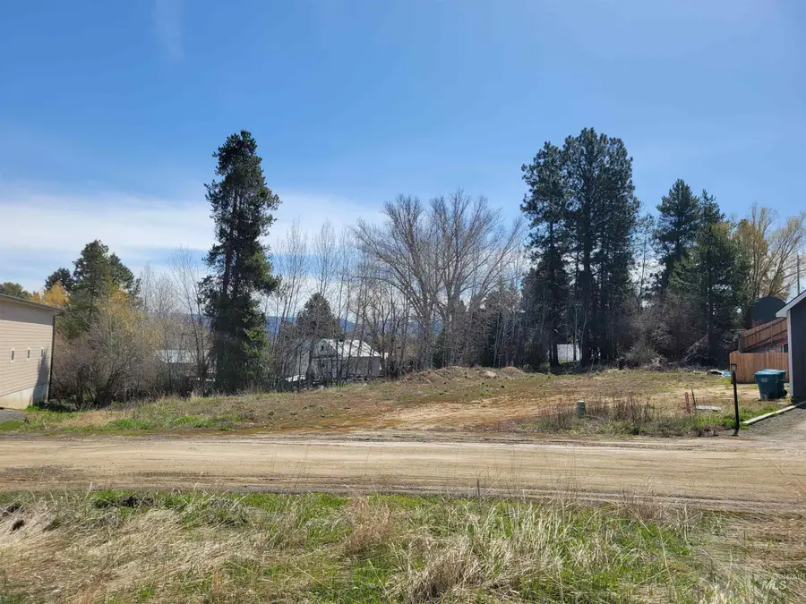 405 Antonette Circle, Cascade, ID 83611 - #3