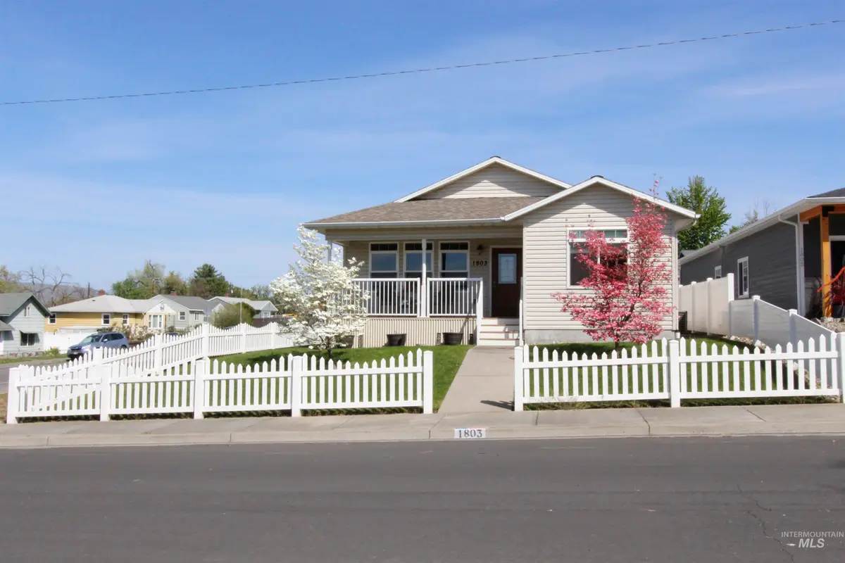 1803 16th St, Lewiston, ID 83501 - #1