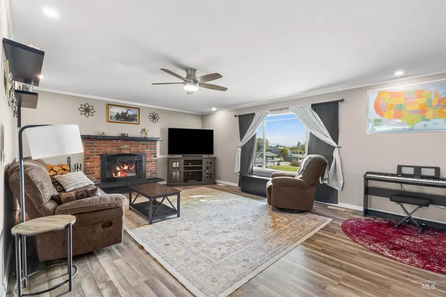 2904 25th Street, Clarkston, WA 99403 - #3