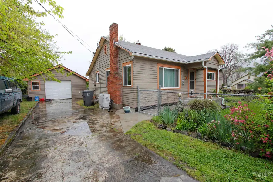 728 14th St, Clarkston, WA 99403 - #3