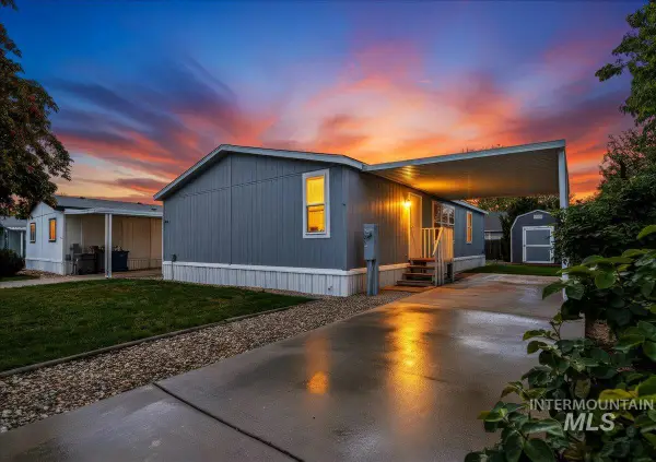 9644 W Woodland Ln, Boise, ID 83704