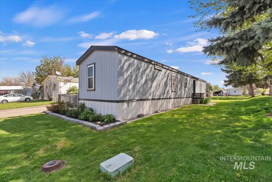 714 Round Valley St, Nampa, ID 83687 - #3