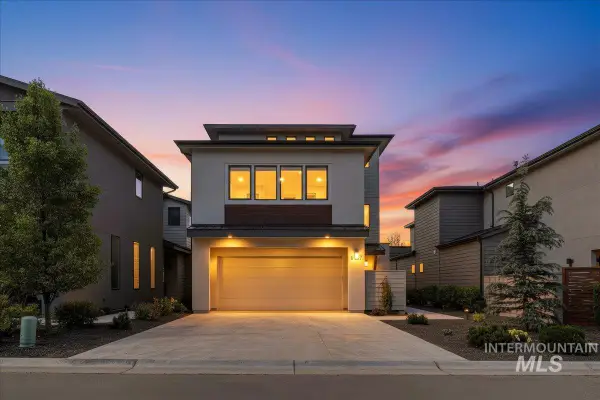 6787 E Warm Springs, Boise, ID 83716