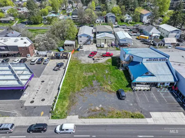 324 N Main Street, Moscow, ID 83843