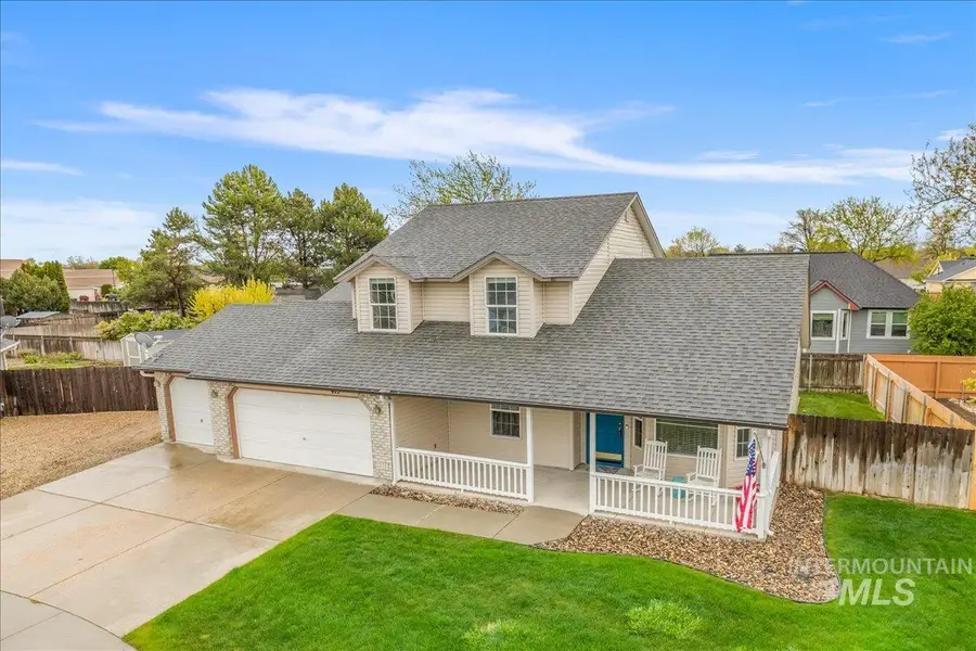 413 Summer Ct, Nampa, ID 83686 - #2