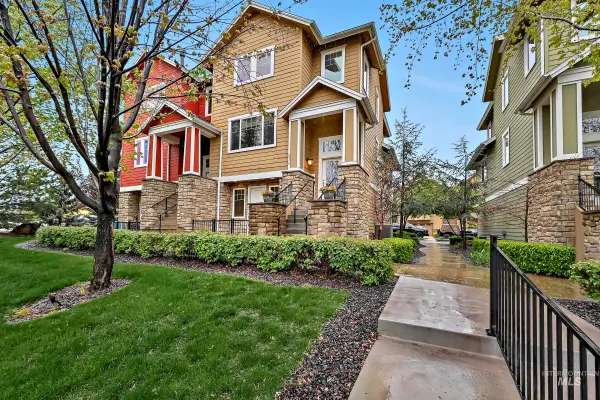 2476 N Bogus Basin Rd, Boise, ID 83702