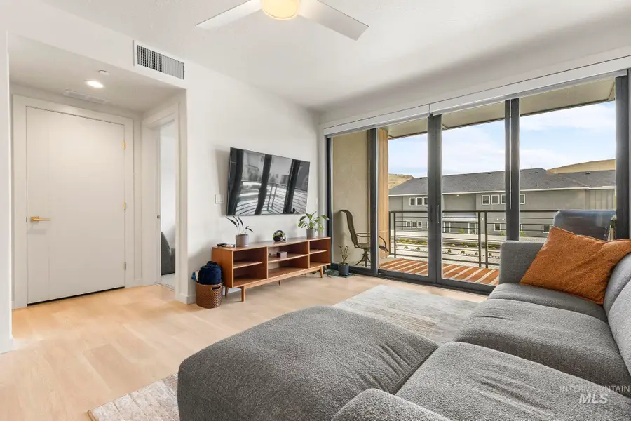 4184 E Haystack St #206, Boise, ID 83716 - #2