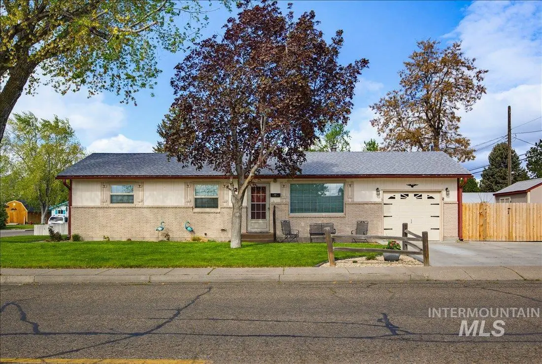 1205 N 6th E, Mountain Home, ID 83647 - #1