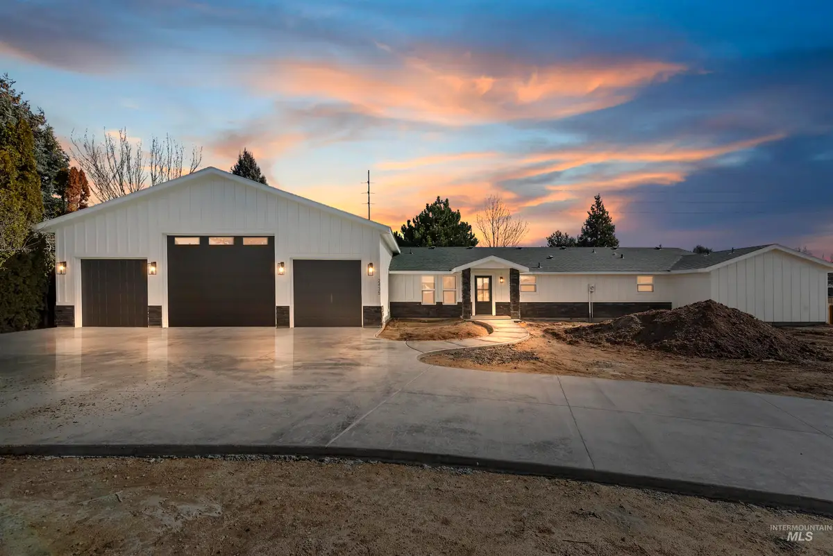 2450 N. Julia Ave., Meridian, ID 83646 - #1