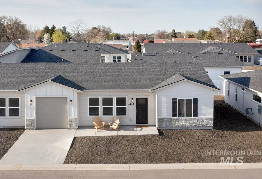 1213 Phillips Circle, Ontario, OR 97914 - #2