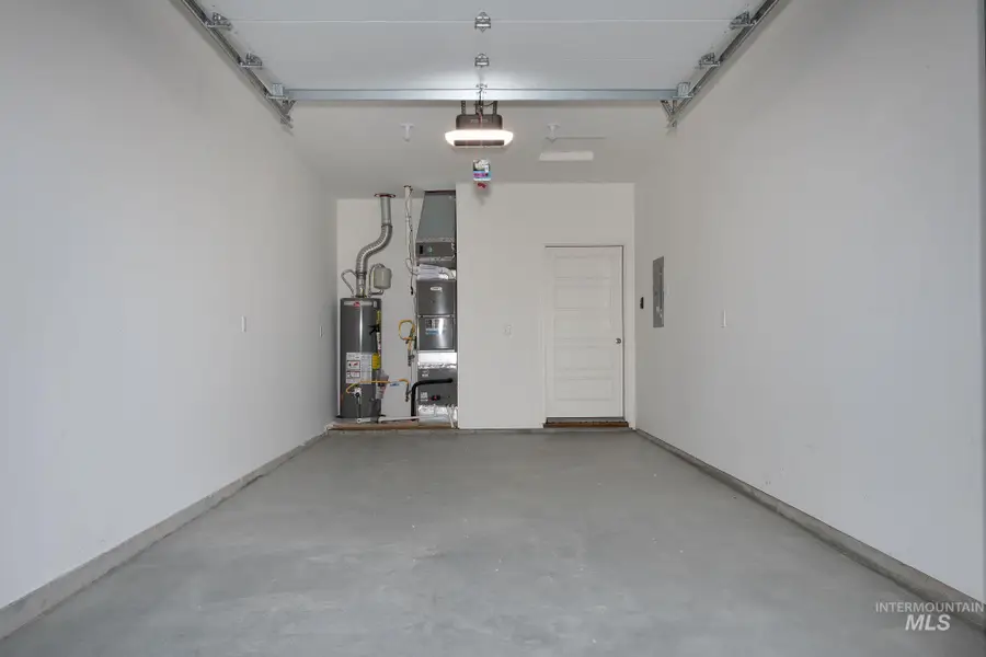 1213 Phillips Circle, Ontario, OR 97914 - #3