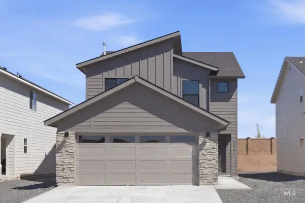 4360 N Alameda Creek Ave, Meridian, ID 83646
