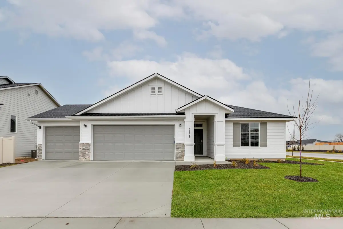 6686 W Plateau Creek Dr, Meridian, ID 83646 - #1