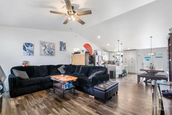 498 Jesse Ave, Twin Falls, ID 83301