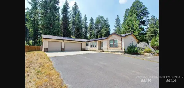 1649 Crown Point Pkwy, Cascade, ID 83611