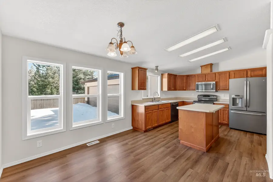 1649 Crown Point Pkwy, Cascade, ID 83611 - #3