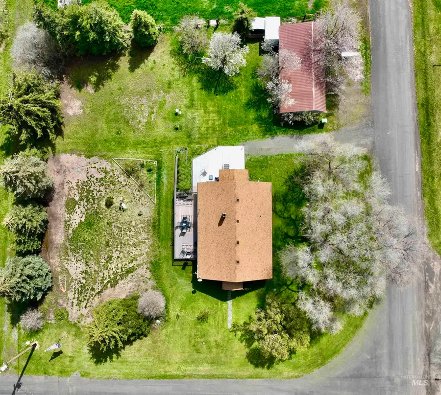 910 2nd Ave, Nezperce, ID 83543 - #2
