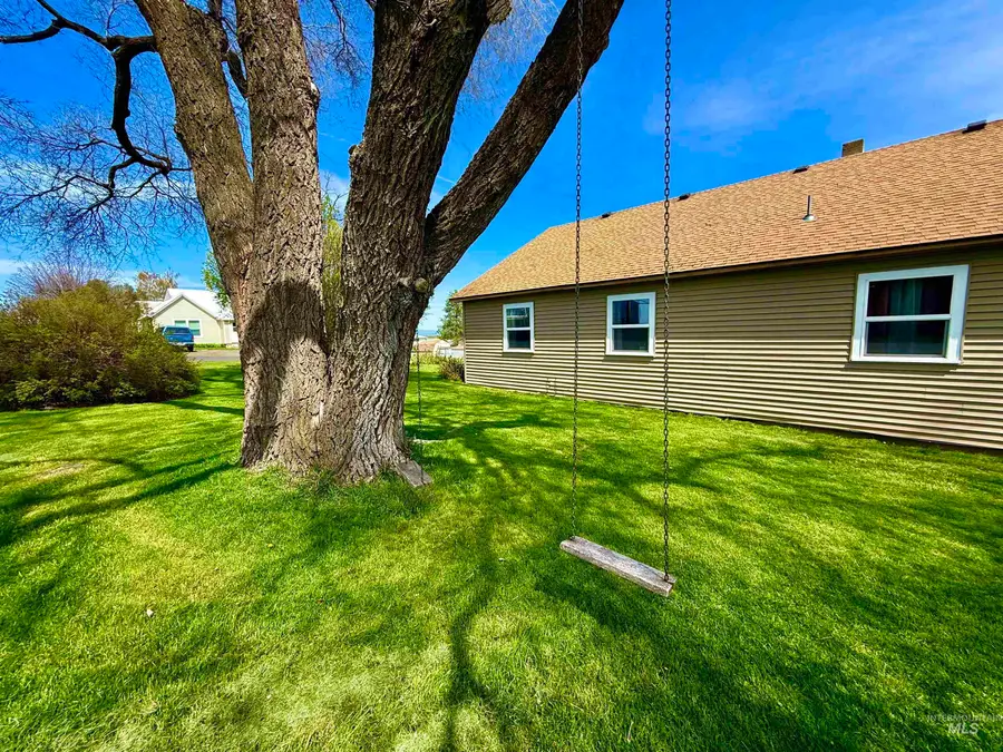 910 2nd Ave, Nezperce, ID 83543 - #3