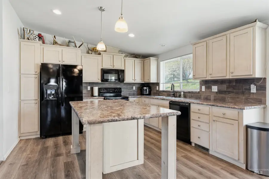 302 3rd Ave, Craigmont, ID 83523 - #3