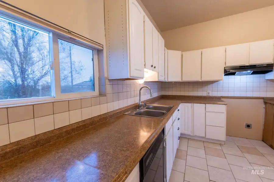 1410 S St, Heyburn, ID 83336 - #3