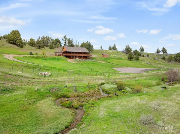 36020 Alder Creek Rd, Baker City, OR 97814