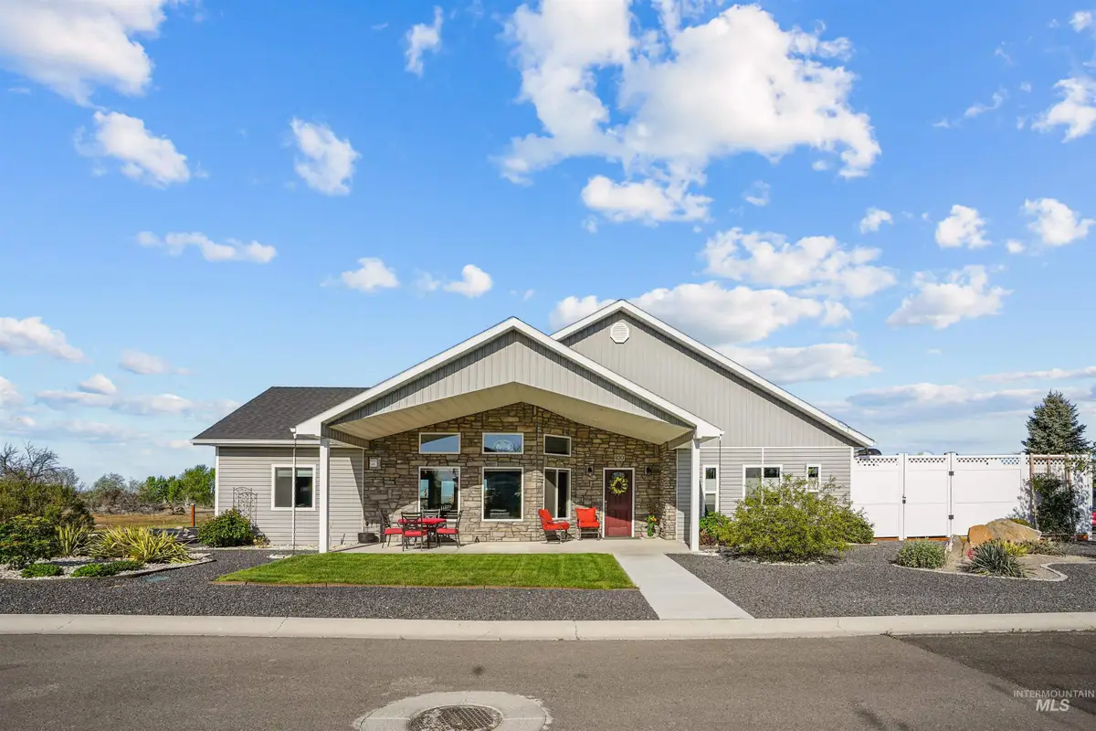 930 Applewood Dr, Buhl, ID 83316 - #1