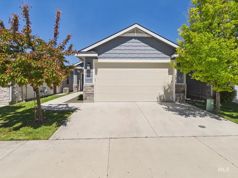 2130 W Claira Rd, Nampa, ID 83651 - #2