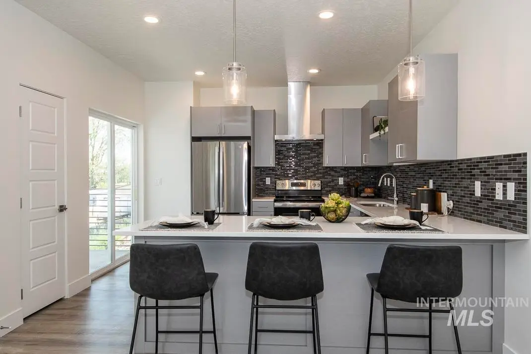 508 & 516 E Violets Cove, Garden City, ID 83714 - #1