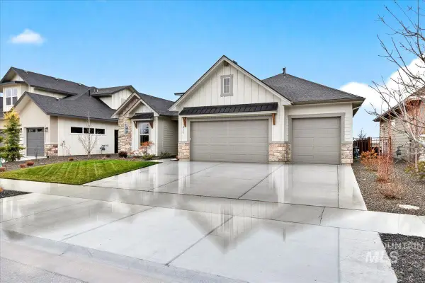 1911 N Willowick Ave, Eagle, ID 83616