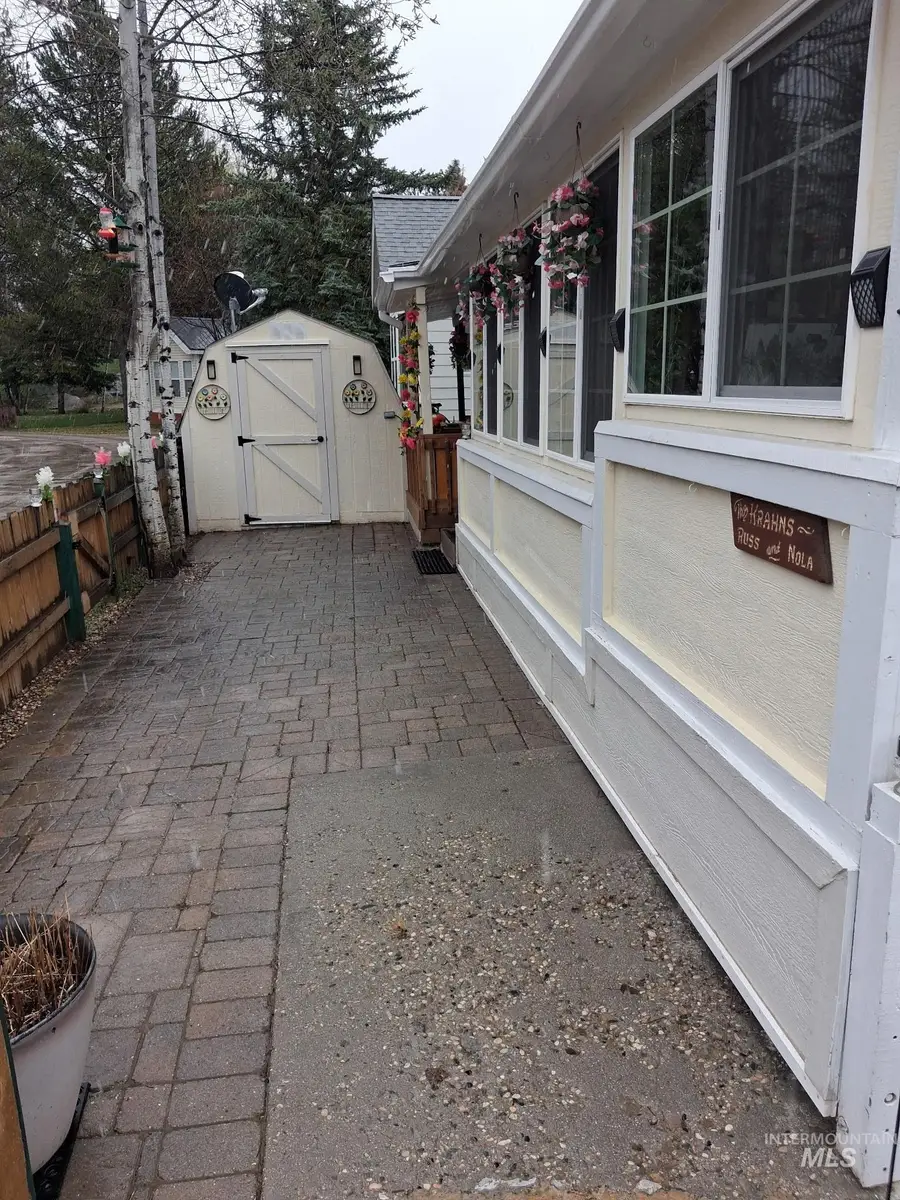 514 Sawyer St #D5, Cascade, ID 83611 - #3