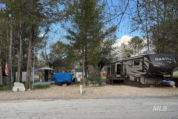 5 & 7 H Street, Cascade, ID 83611