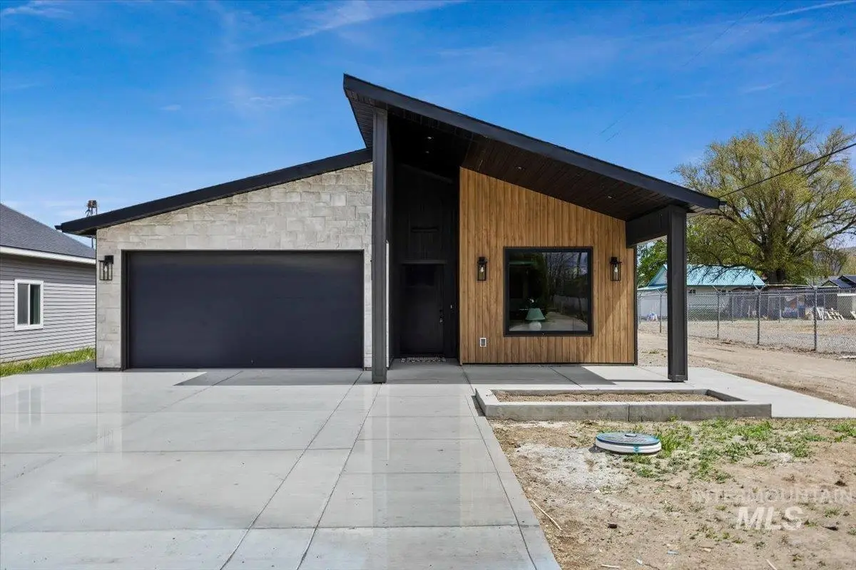 107 3rd St, Declo, ID 83323 - #1