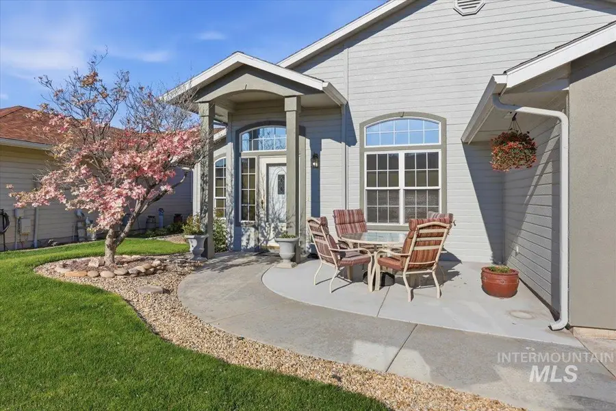 829 Bristol, Nampa, ID 83651 - #2