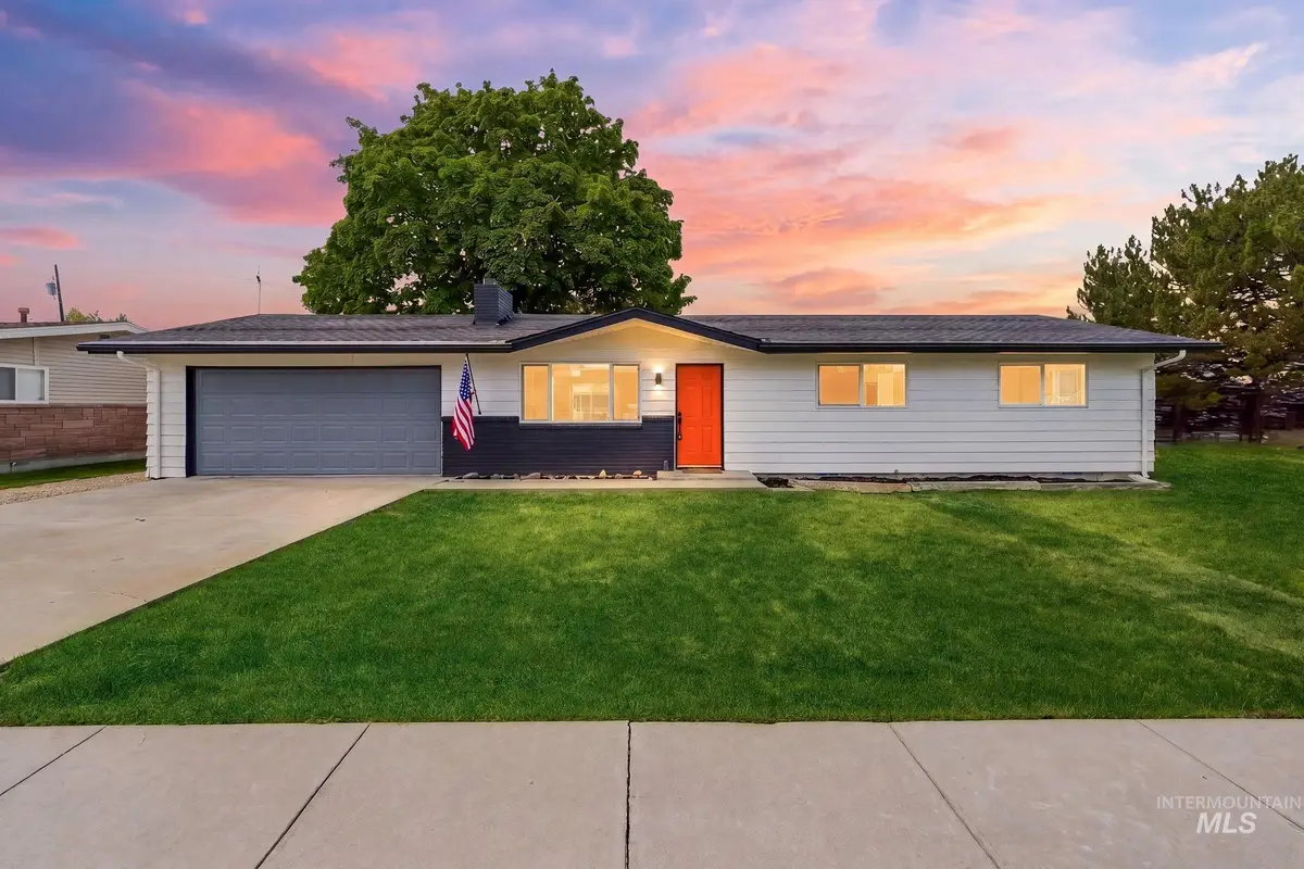 203 S Rowena St, Nampa, ID 83686 - #1
