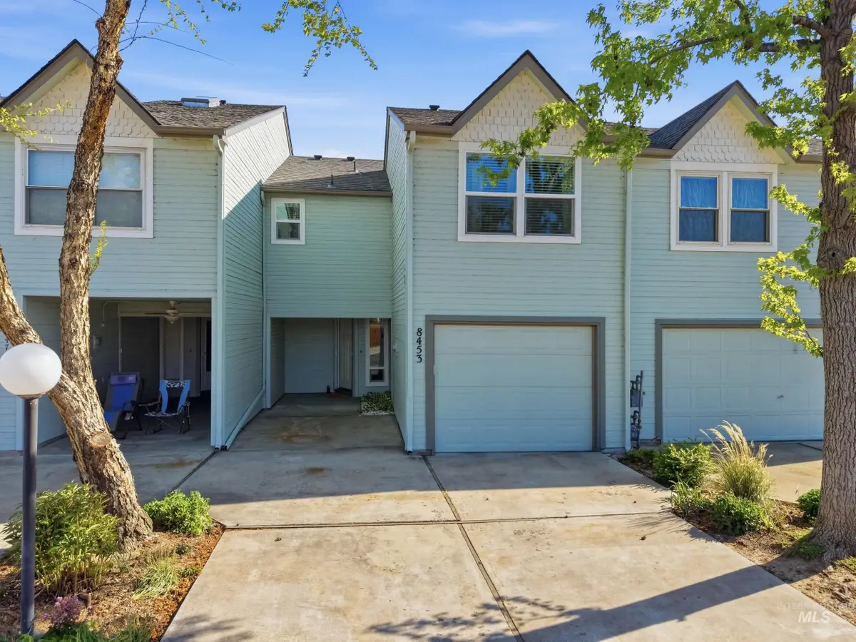 8453 Cascade, Boise, ID 83704 - #1