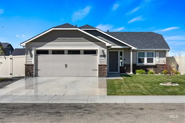 1898 E Cave Falls St, Kuna, ID 83634
