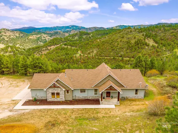 96 Trails End Way, Boise, ID 83716