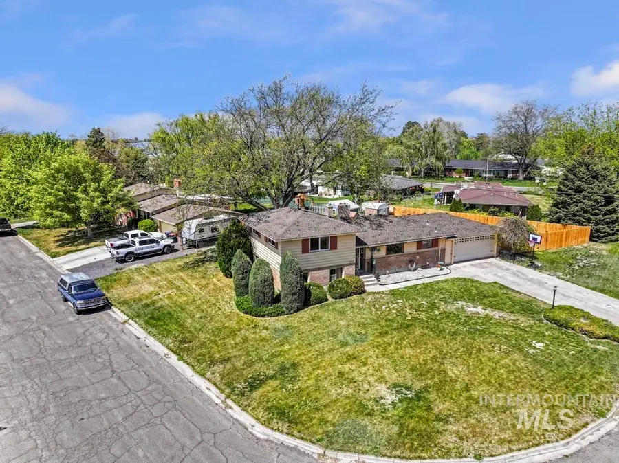 1319 Fremont Dr, Twin Falls, ID 83301 - #3