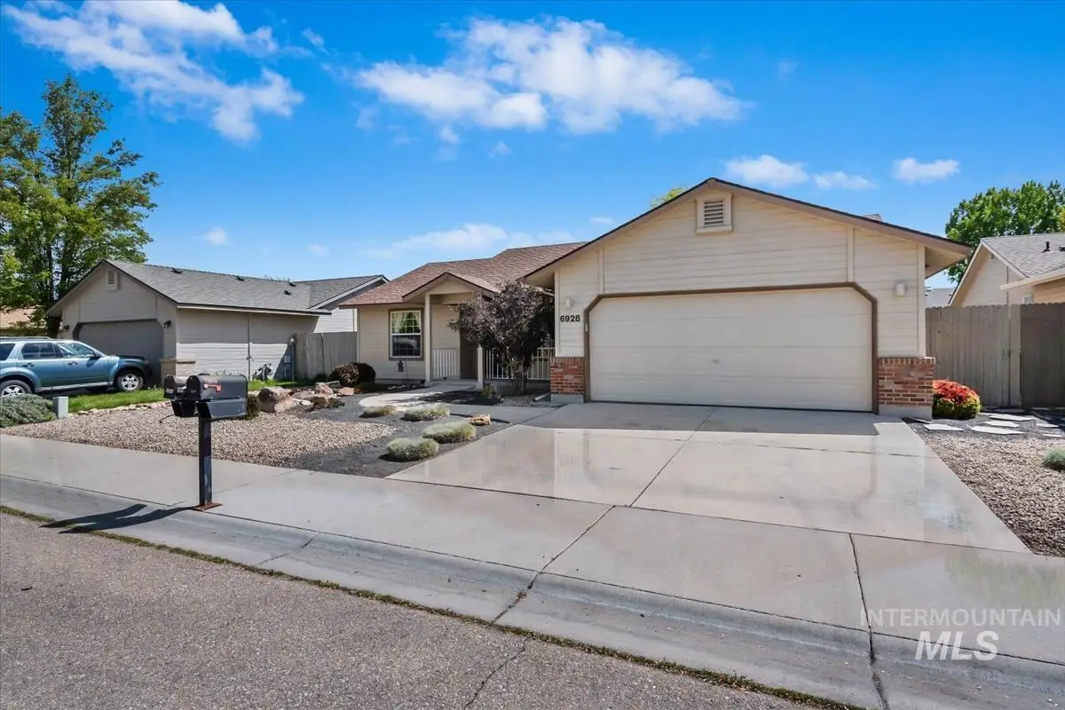 6928 N Duncan Ln, Boise, ID 83714 - #1