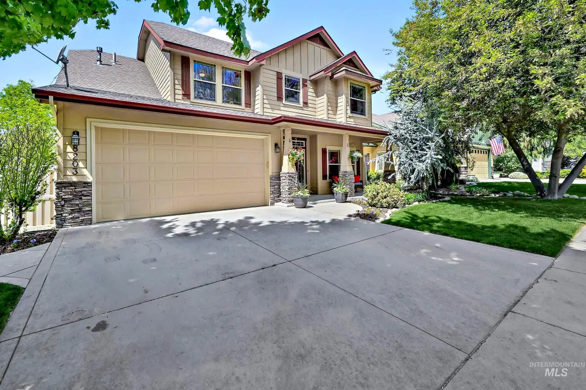 8203 N Sunbelt Avenue, Boise, ID 83714 - #1