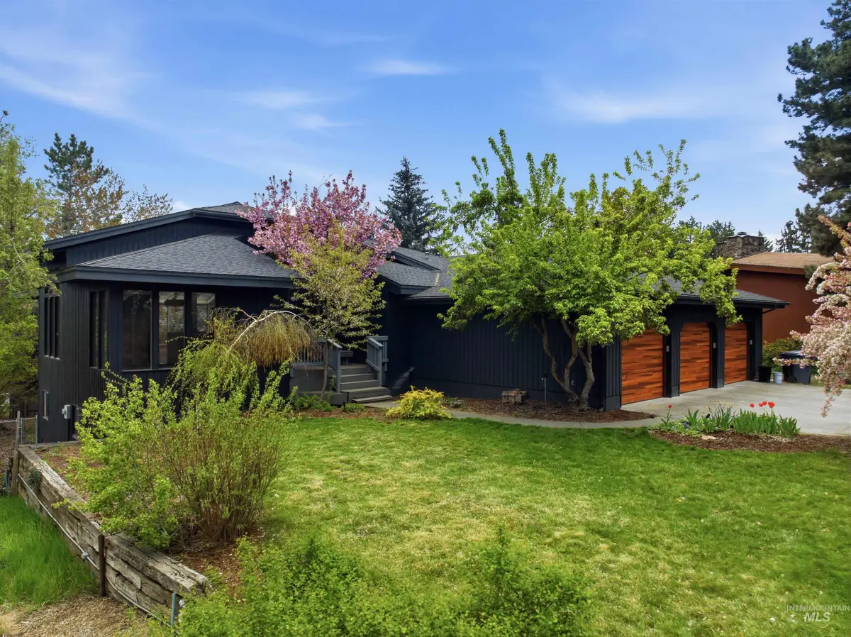 1540 Pine Cone Rd, Moscow, ID 83843 - #1