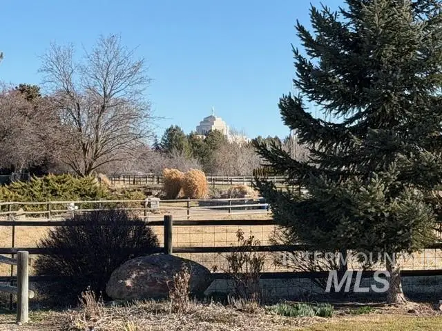 2101 W Almaden Dr, Meridian, ID 83646 - #3