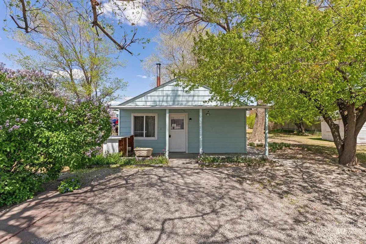 1879 E Highland Ave, Twin Falls, ID 83301 - #1