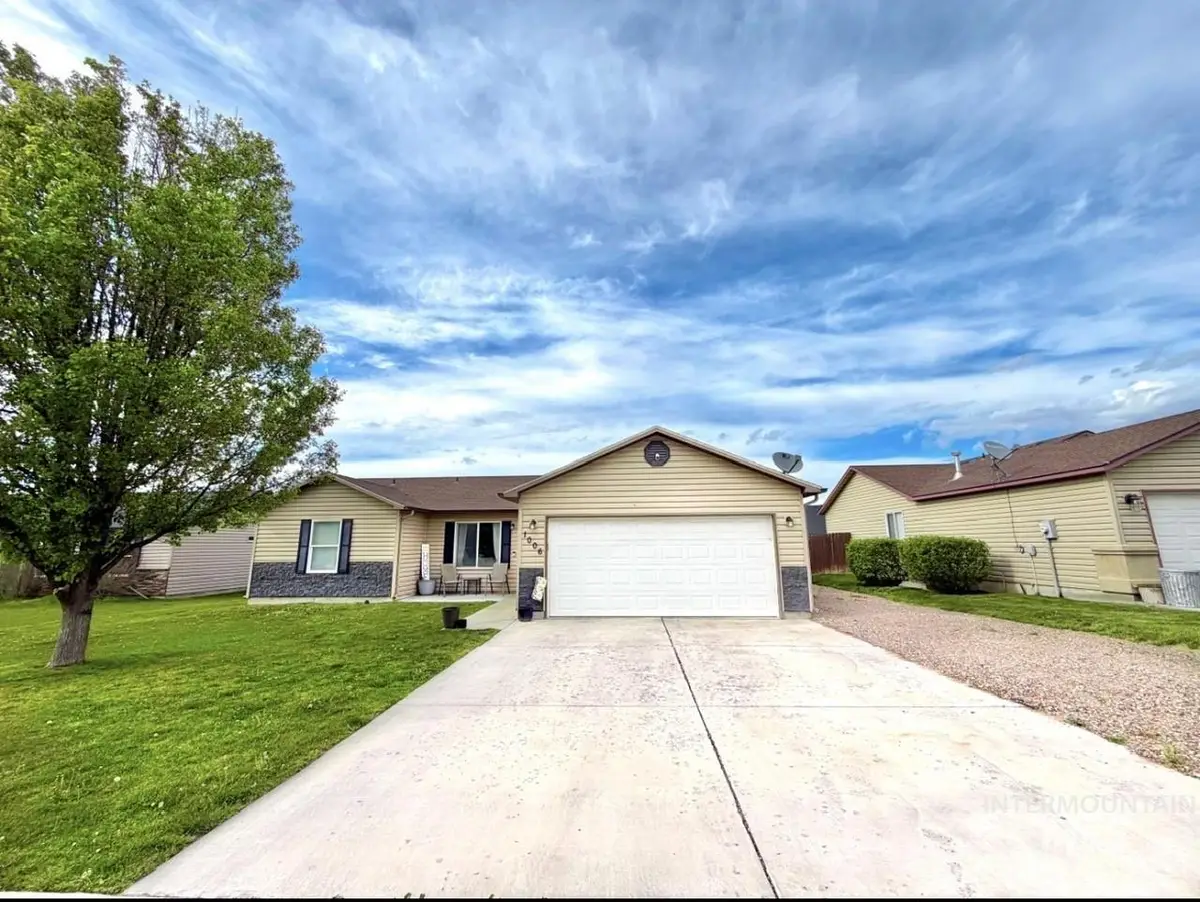 1006 E 21st Ave, Jerome, ID 83338 - #1