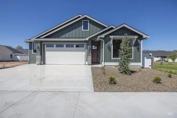 933 S Almond St, Nampa, ID 83686