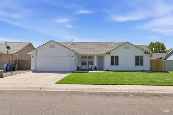 3113 Parkview Way, Nampa, ID 83687