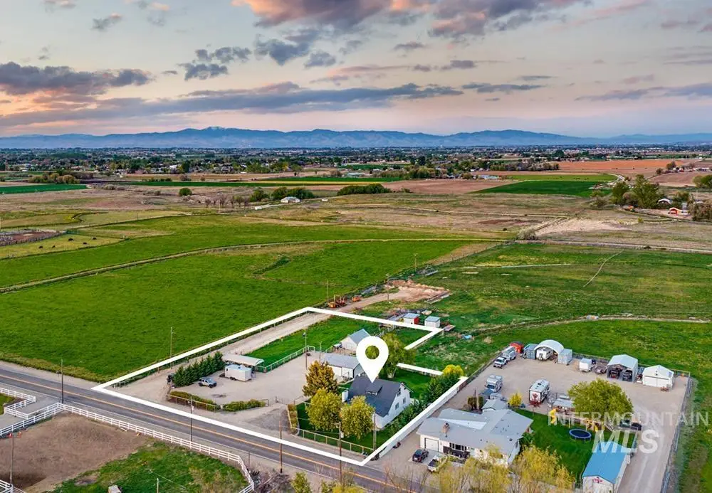 9216 S Happy Valley Rd, Nampa, ID 83686 - #1